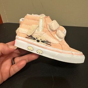 Vans Peach Bunny High-Tops. Toddler 5.5